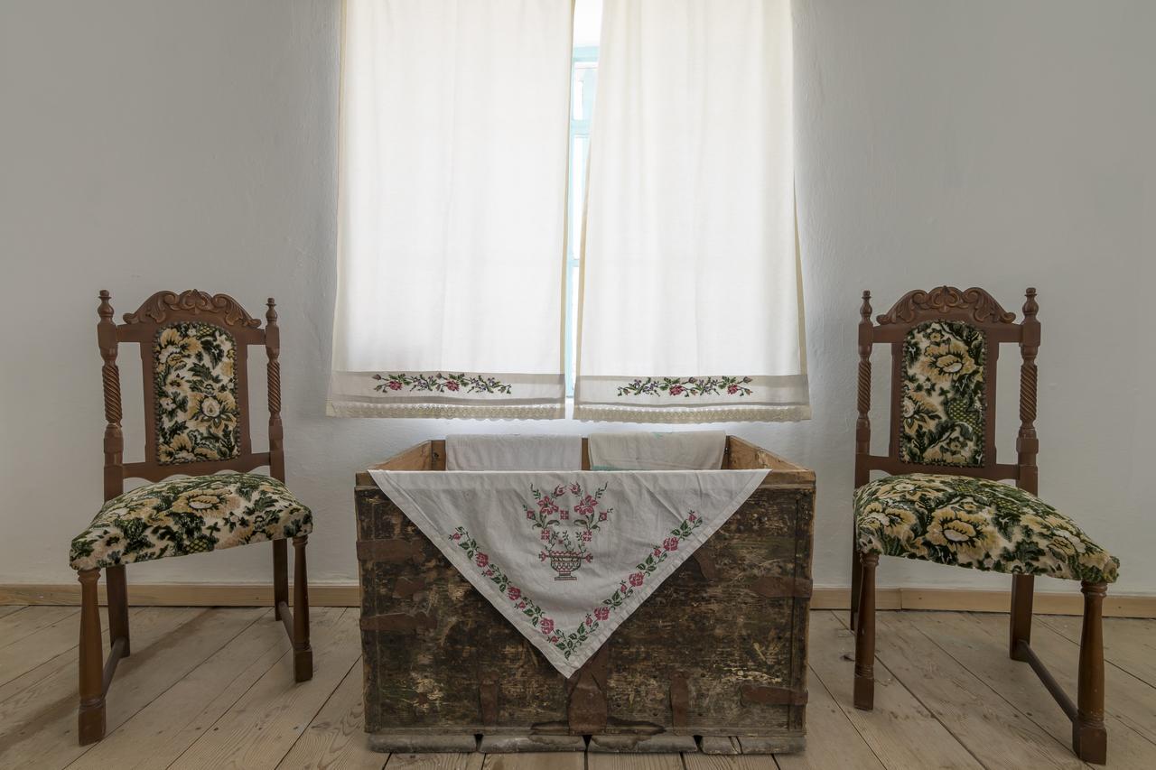 Bed and Breakfast Hobbithousebademler Урла Экстерьер фото