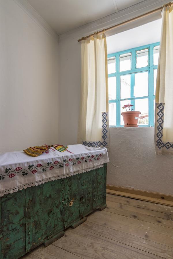 Bed and Breakfast Hobbithousebademler Урла Экстерьер фото