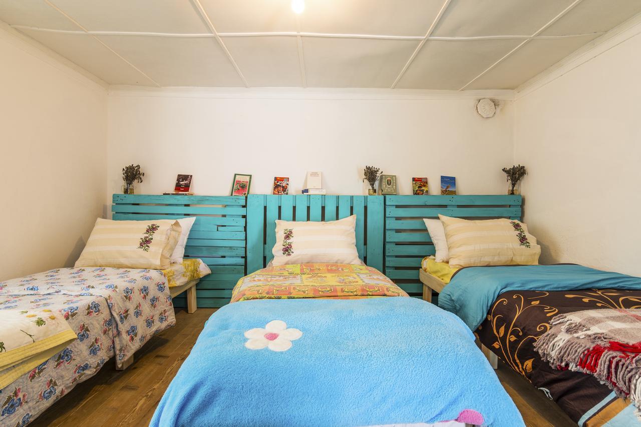 Bed and Breakfast Hobbithousebademler Урла Экстерьер фото